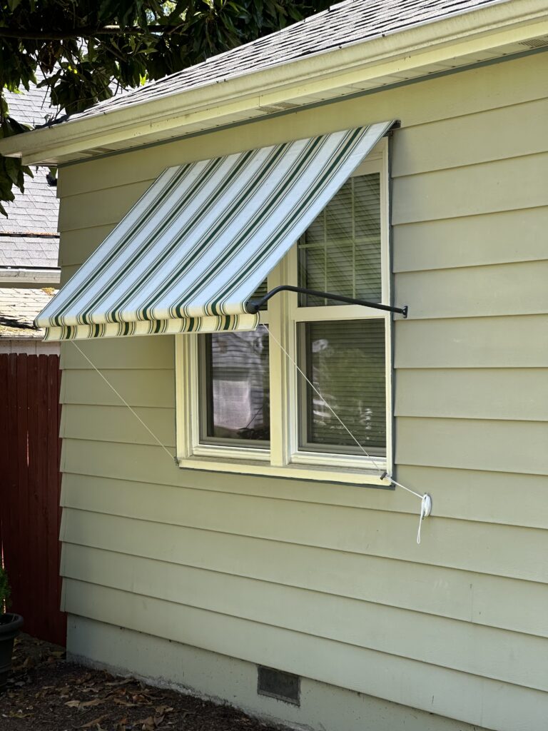 roll-up-fabric-awning roll-up-fabric-awning-portland-vancouver